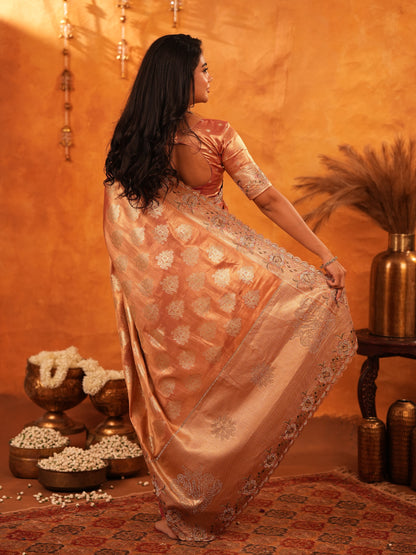 Rose Gold Banarasi Silk Saree with Floral Zari Butti & Scalloped Embroidered Border | Premium Wedding & Festive Wear Designer Saree