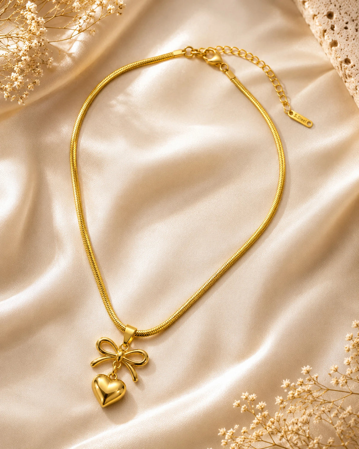Elegant Bow Heart Pendant Necklace Gold-plated Plated Stainless Steel Necklace