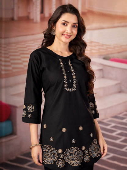 Aarohi Women's Floral Embroidered Co-Ord Set