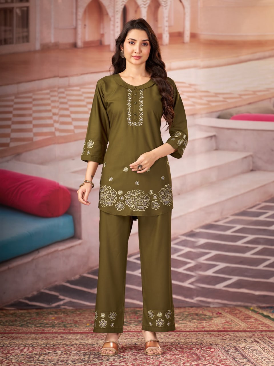 Aarohi Women's Floral Embroidered Co-Ord Set