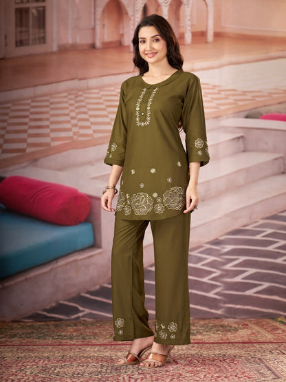 Aarohi Women's Floral Embroidered Co-Ord Set