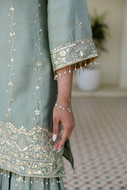 Women Embroidered Kurti Plazzo Set With Dupatta